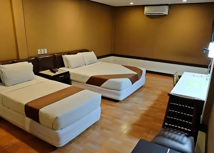Holiday Spa Hotel 3* Cebu