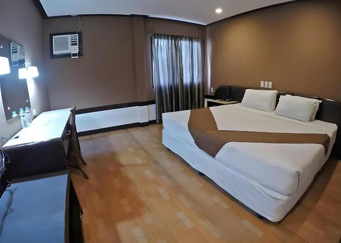 Holiday Spa Hotel Hotel