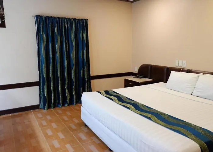 Holiday Spa Hotel 3* Cebu Stadt