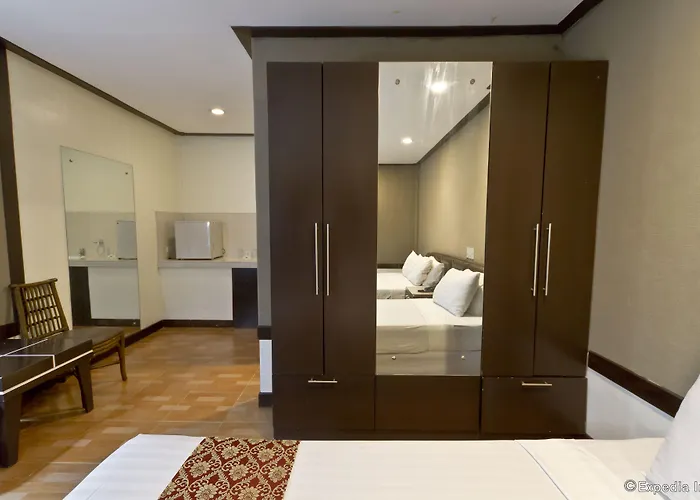 Holiday Spa Hotel Hotel