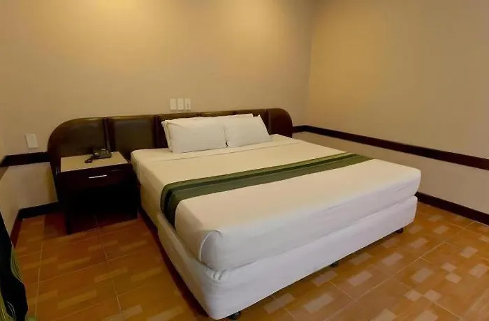 Holiday Spa Hotel Hotel 3*